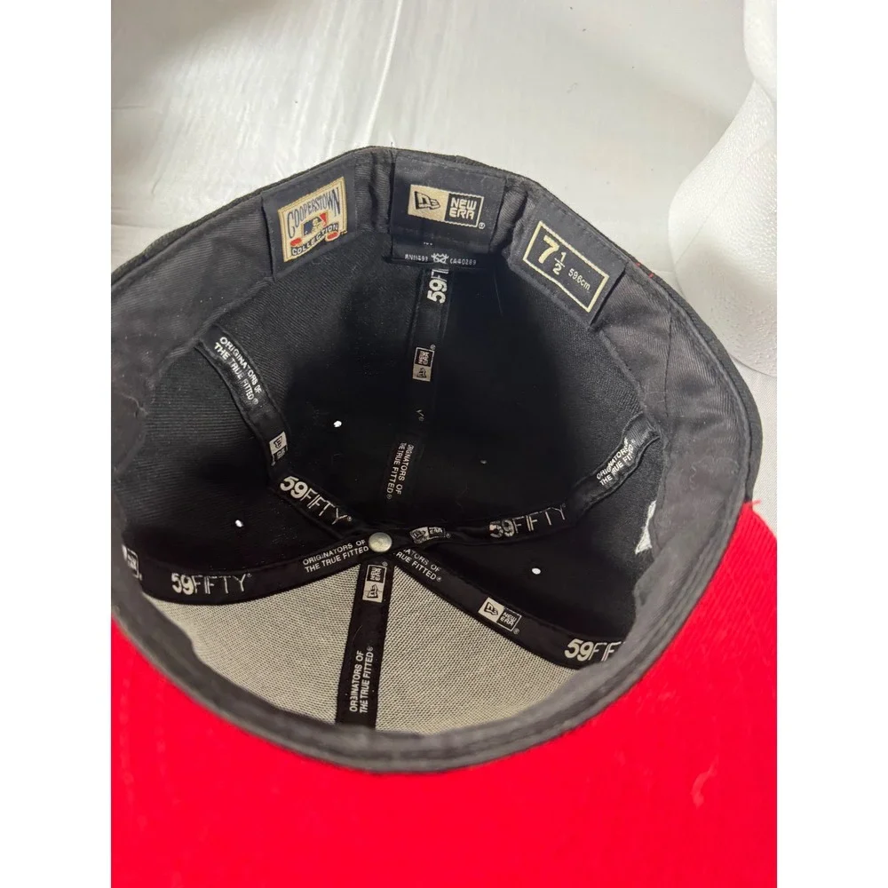 New Era 59FIFTY Philadelphia Phillies Hat Cooperstown Black Red Fitted 7 1/2
